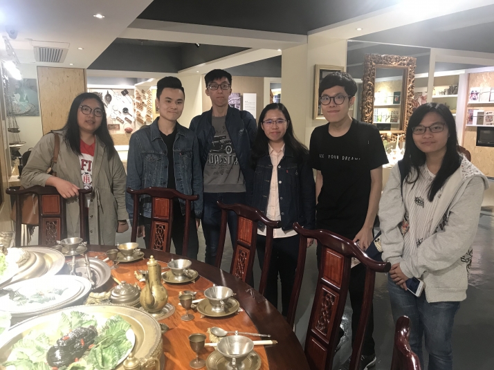 學生參觀稻鄉飲食文化博物館，以加深了解本地食物服務業